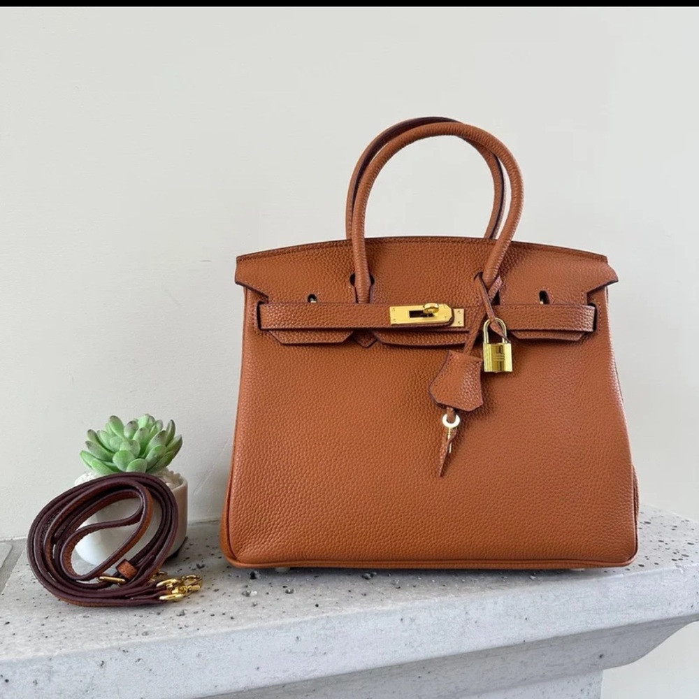 Elegant Tan Leather Handbag Design similar size 30 cm